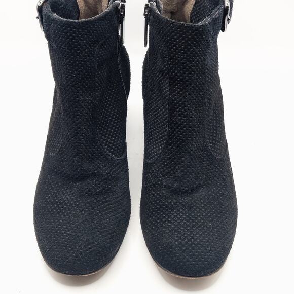 Aquatalia Women’s Ankle Boots Black Suede Size 7 Quiet Luxury Italian Minimalist - Picture 3 of 7